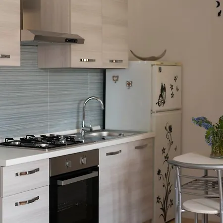 Welcomely - The Butterfly House קאלה גונונה