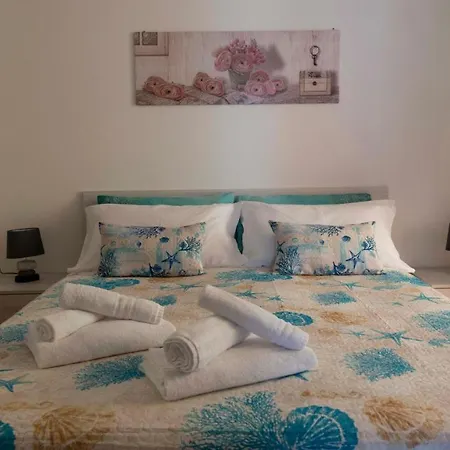 Welcomely - The Butterfly House Apartment *